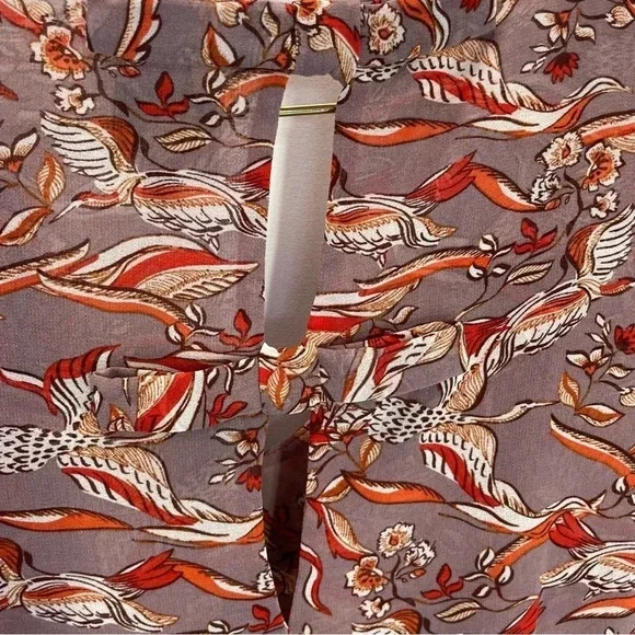 CAbi Peplum Novelty Good Luck Crane Print Sleeveless Top - Picture 4 of 7